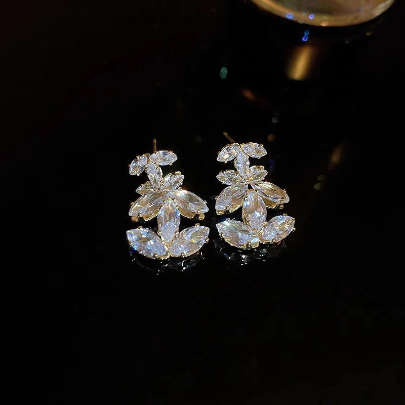 Sparkling CC Earring