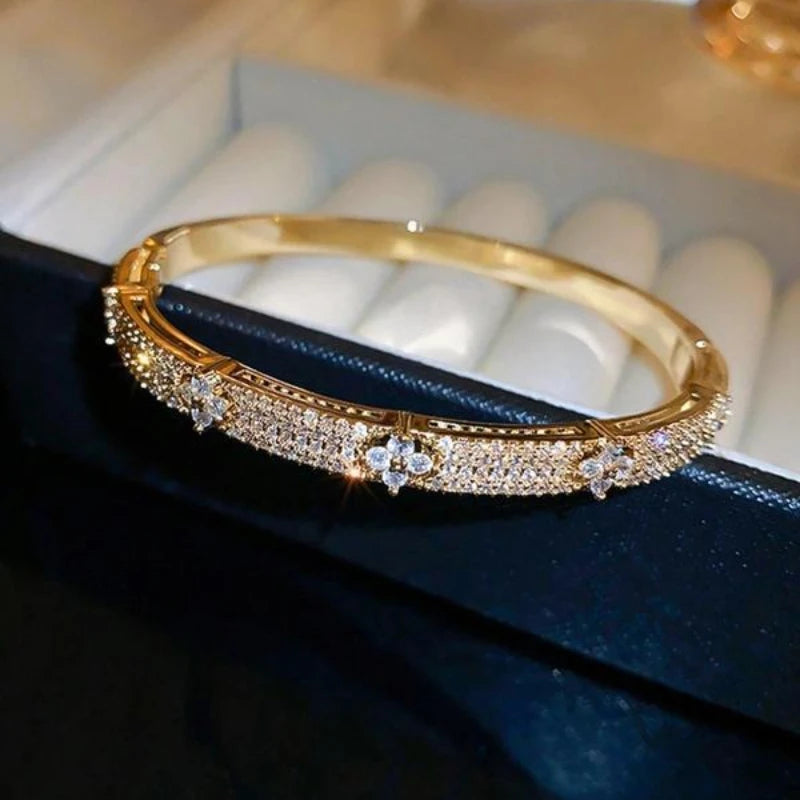 Elegant Rhinestone Clover Bangle
